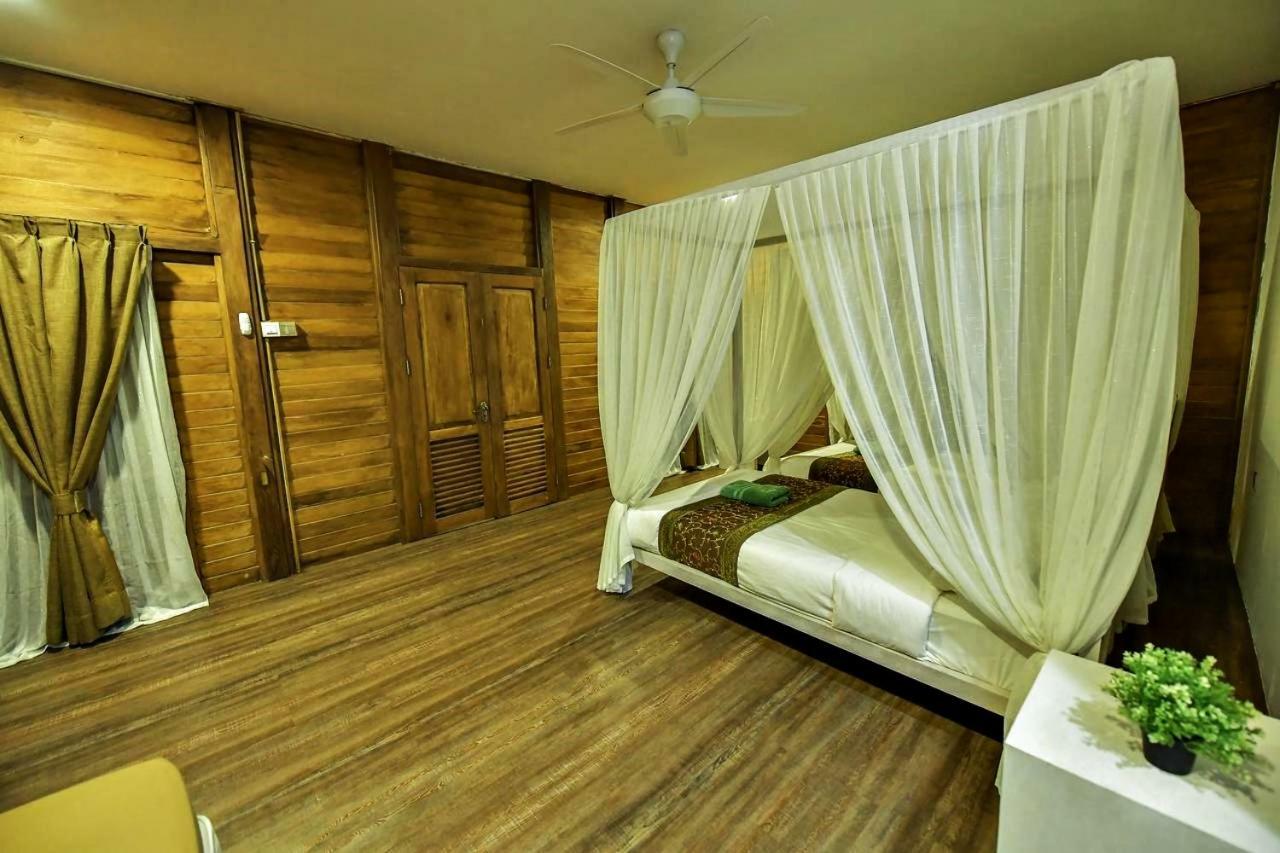 Bayu Lestari Island Resort Mersing Dış mekan fotoğraf